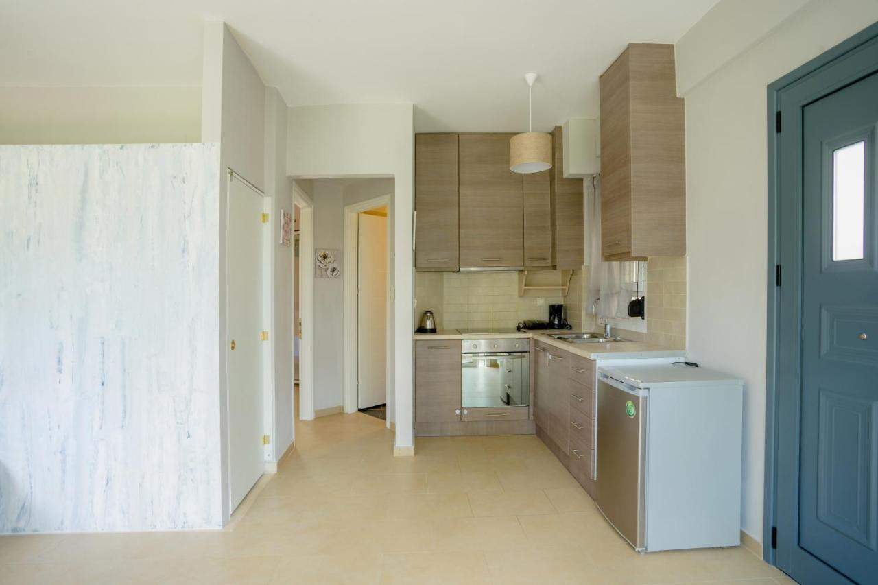 Irida'S Guesthouse Никиана Экстерьер фото